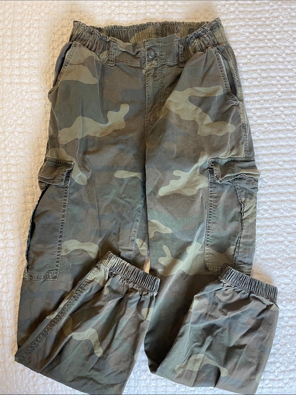 American Eagle Camo Cargo Joggers Womens Size 4 Elastic Waist